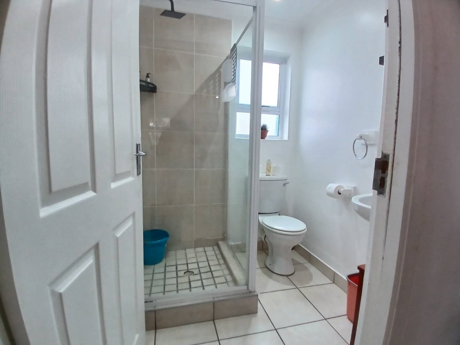 To Let 1 Bedroom Property for Rent in Muizenberg Western Cape